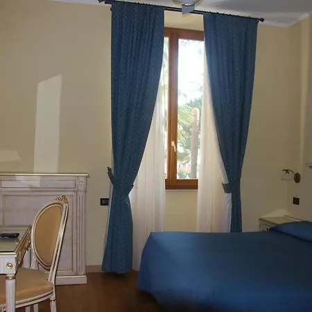 Primula Hotell 2*
