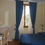 Primula מלון 2*
