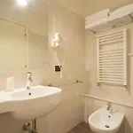 Primula מלון 2*