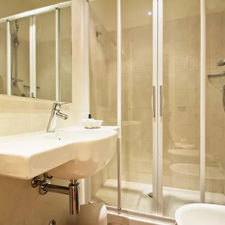 Hotel Primula 2*