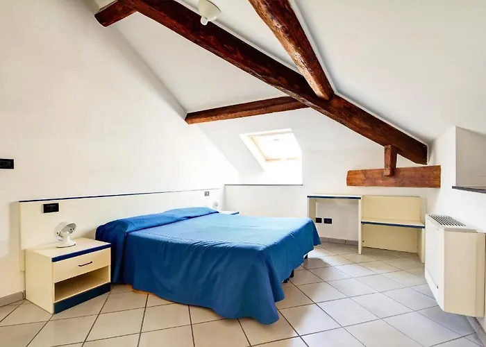 普利姆拉酒店 2* 阿拉西奥