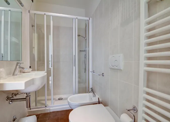 普利姆拉酒店 2* 阿拉西奥